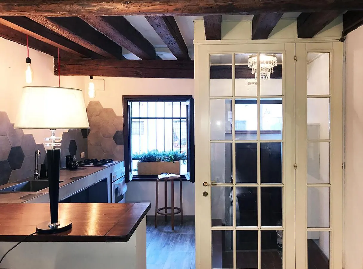Casa Furlani Ai Dalmati - Your Home On The Canal Venedig