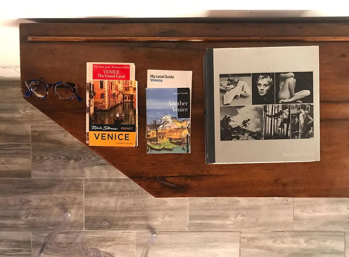 Casa Furlani Ai Dalmati - Your Home On The Canal Venedig Apartment