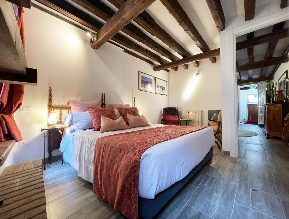 Apartment Casa Furlani Ai Dalmati - Your Home On The Canal Venedig