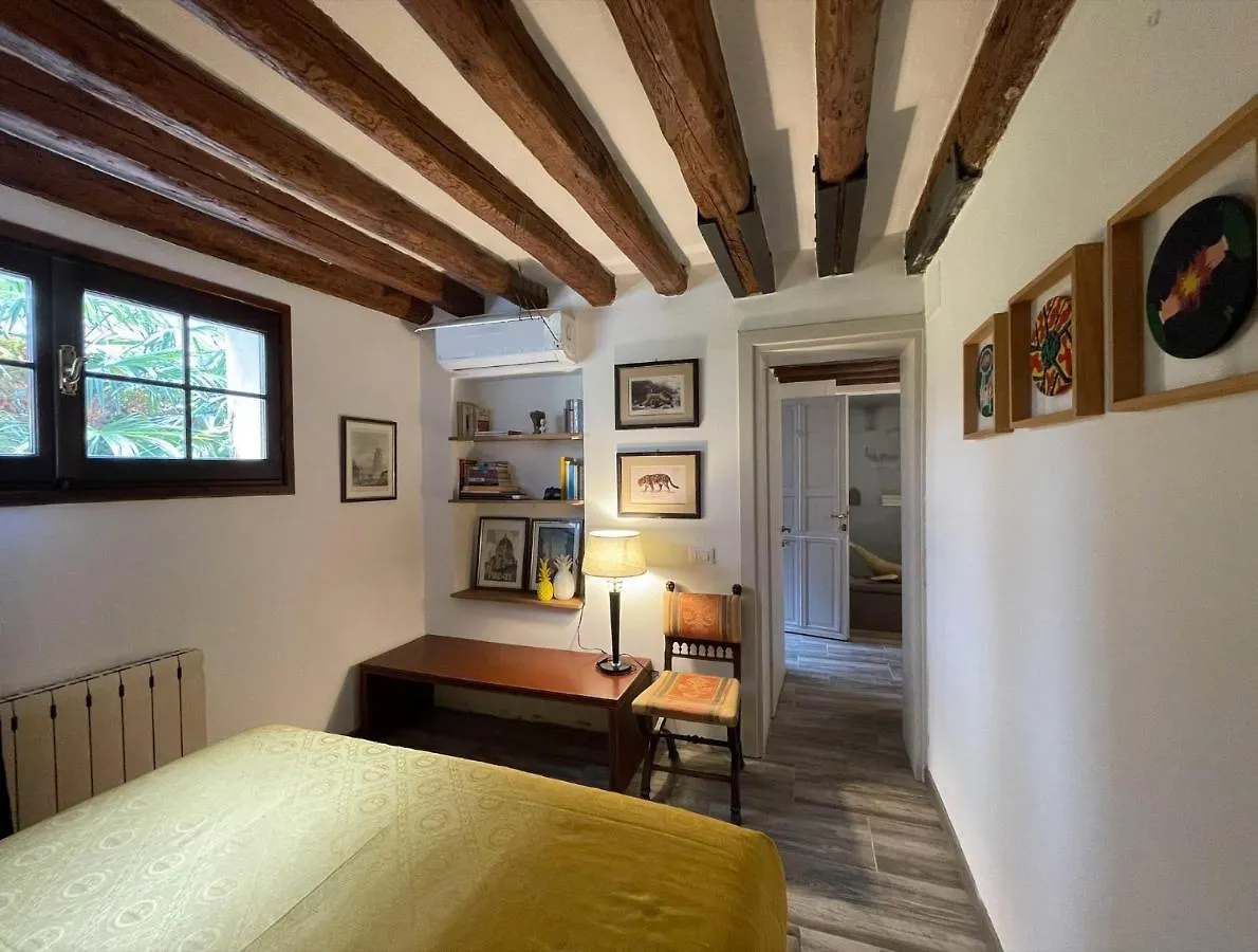 Daire Casa Furlani Ai Dalmati - Your Home On The Canal Venedik İtalya