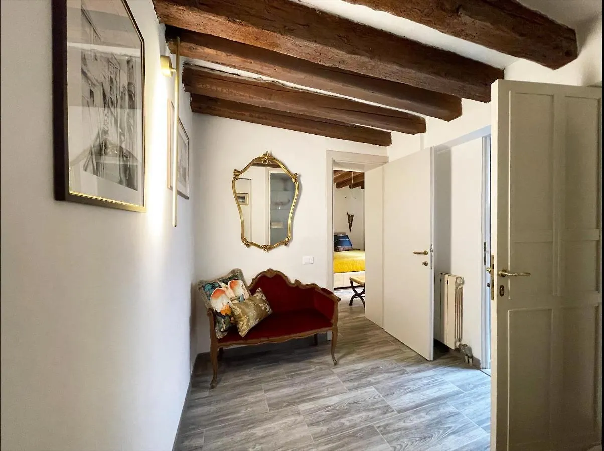 Casa Furlani Ai Dalmati - Your Home On The Canal Venedik İtalya