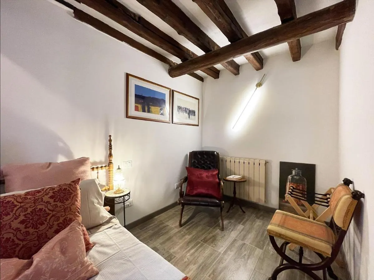 Casa Furlani Ai Dalmati - Your Home On The Canal Venedik 0*,